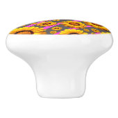 Mooie gele bloemen op grijze, roze strepen keramische knop (Zijkant)