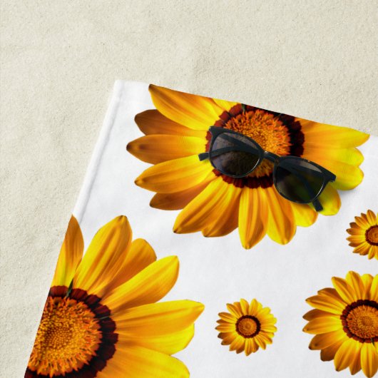 Mooie gele bloemen strandlaken (In situ)