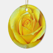 Mooie gele kerstboomroos keramisch ornament (Links)