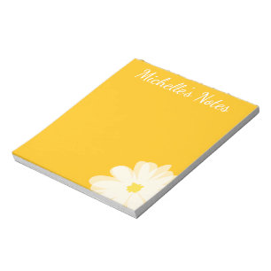 Mooie gele madeliefjesbloem gepersonaliseerde naam notitieblok