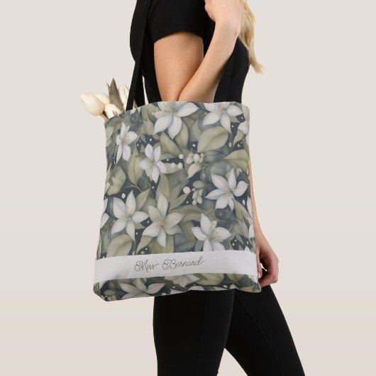 Mooie gepersonaliseerde ivoren bloesems op Sage Tote Bag (Dichtbij)