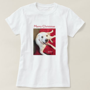 Mooie glimlachende witte puppy Dog Red Kerstmis T-shirt