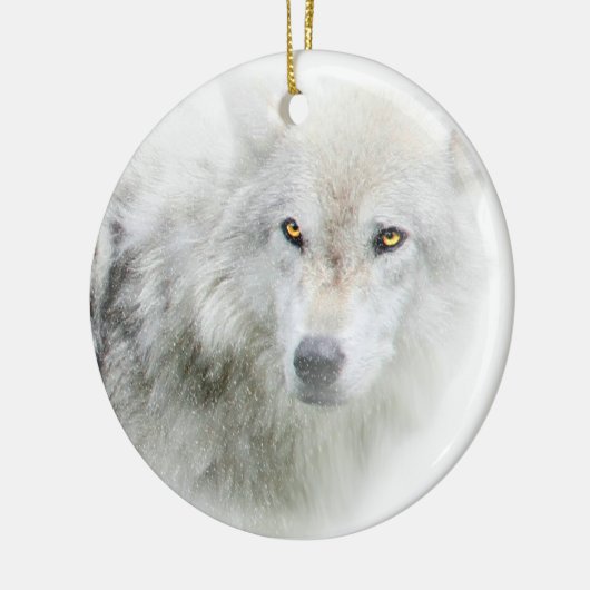 Mooie Golden Eyed Wolf in het sneeuwOrnament Keramisch Ornament (Links)