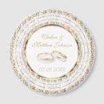 Mooie Golden Wedding Bands Magneet<br><div class="desc">Trouwdag Favor Magnet. Een trouwdag aandenken van de bruid en bruidegom klaar om te personaliseren. Dit product is 100% . Design Afbeeldingen en / of tekst kunnen worden toegevoegd, verwijderd, verplaatst, vergroot/verkleind, veranderd rond, gedraaid, etc... ... ... ... ... ... ... ... ... ... ... ... ... ... ... ......</div>