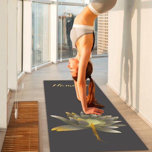 Mooie gouden Lotus Bloem Illustratie Grijs Yogamat