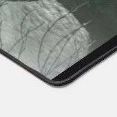 Mooie Grijze Wolf in een Donker Bos Bureaumat (Hoek)