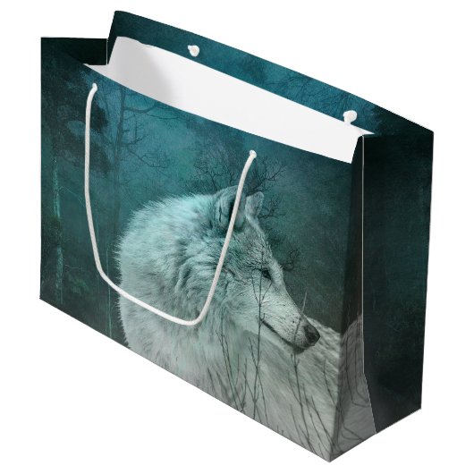 Mooie Grijze Wolf in een Donker Bos Groot Cadeauzakje (Voorkant Gekanteld)
