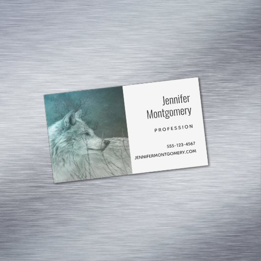 Mooie Grijze Wolf in een Donker Bos Magnetisch Visitekaartje (Voorbeeld)