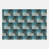 Mooie Grijze Wolf in een Donker Bos Patroon Inpakpapier Vel (Voorkant)