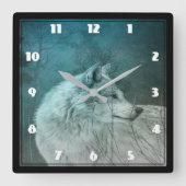 Mooie Grijze Wolf in een Donker Bos Vierkante Klok (Voorkant)