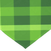 Mooie groene geruite tafelloper van gemiddelde gro (Hoek)