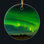 Mooie groene IJslandse noordelijke lichten Keramisch Ornament<br><div class="desc">Mooie groene IJslandse noordlichten. Perfect geschenk voor thuis,  kantoor of decoratie. Zie ook de andere geweldige producten!</div>