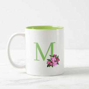 Mooie groene monogram met appelbloesem tweekleurige koffiemok