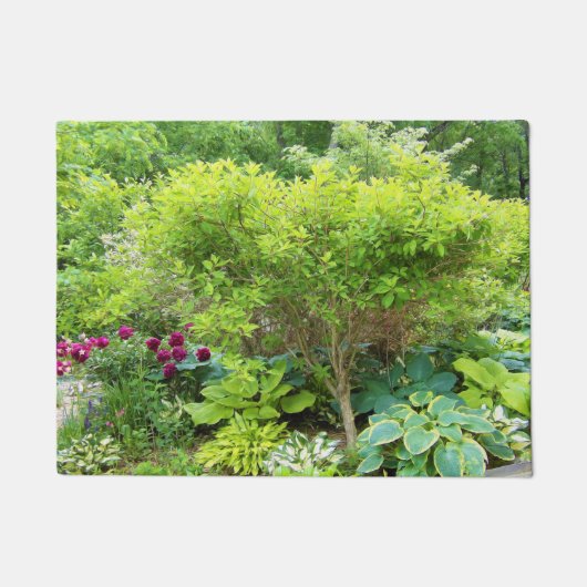 Mooie groene tuinaanleg met Hostas Deurmat (Voorkant)