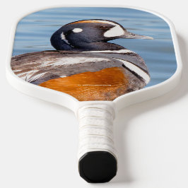 Mooie Harlequin Duck op de Rock Pickleball Paddle