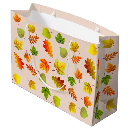 Mooie herfst-bladeren op beige groot cadeauzakje (Achterkant Gekanteld)
