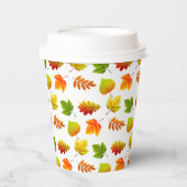 Mooie herfst lekt op wit papieren bekers (Voorkant)