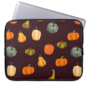 Mooie herfstachtergrond met kleurrijke pompoenen laptop sleeve