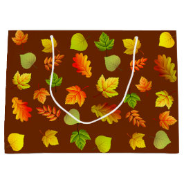 Mooie herfstbladeren op bruin groot cadeauzakje