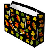 Mooie herfstbladeren op zwart groot cadeauzakje (Achterkant Gekanteld)