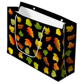 Mooie herfstbladeren op zwart groot cadeauzakje (Voorkant Gekanteld)