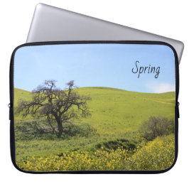 Mooie hillside Wildbloemen Oaks in de lente Laptop Sleeve