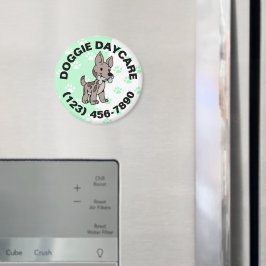 Mooie hondenopvang met pootafdruk magneet