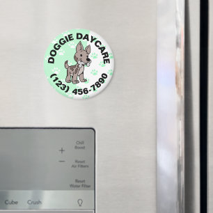 Mooie hondenopvang met pootafdruk magneet