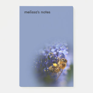 Mooie honingbije op de Californische Lila Post-it® Notes