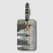 Mooie Husky-honden op een Natuur spoor Bagagelabel (Voorkant (verticaal))