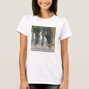 Mooie Husky-honden op een Natuur spoor T-shirt