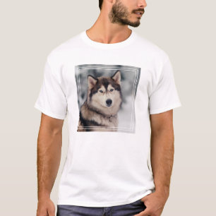 Mooie Husky in de buitenlucht T-shirt