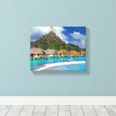 Mooie hutten op het water in Bora Bora Canvas Afdruk (Insitu (Houten vloer))