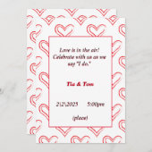 Mooie huwelijksuitnodiging met rode harten kaart (Voorkant / Achterkant)