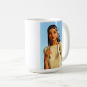 Mooie inheemse Amerikaanse vrouw inheemse outfit Koffiemok (Voorkant rechts)