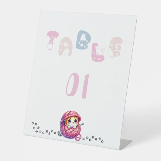 Mooie kat 1e verjaardag tafel nummers reclamebord met voetstuk (Voorkant)