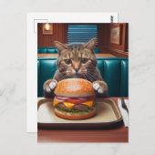 Mooie kat bij een diner met een cheeseburger briefkaart (Voorkant / Achterkant)