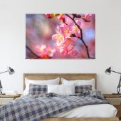 Mooie kersenbloesems aan een kersenboom in de tuin canvas afdruk (Insitu (Slaapkamer))