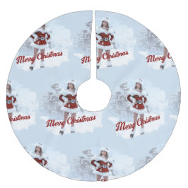 Mooie Kerstmisvrouw over Wintersneeuw Kerstboom Rok