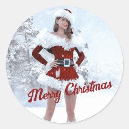 Mooie Kerstmisvrouw over Wintersneeuw Ronde Sticker