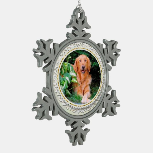 Mooie kerstsiersneeuw met Gouden Retriever Tin Sneeuwvlok Ornament (Links)