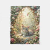 Mooie kitten in Roos Garden (Shabby Chic) Fleece Deken (Voorkant)
