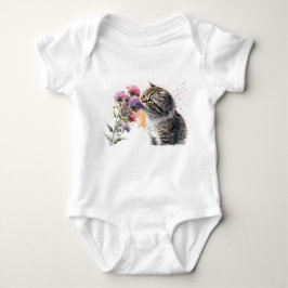 Mooie kitten snuiven bloemen romper