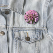 Mooie klaverbloem ronde button 5,7 cm (In situ)