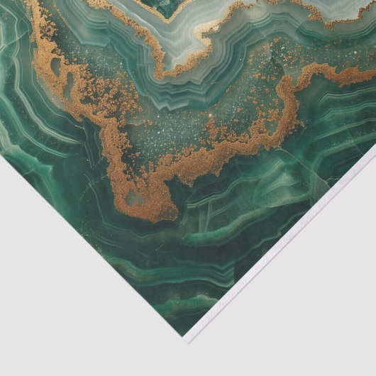 Mooie kristallen geode in groene malachiettinten tissuepapier (Detail)