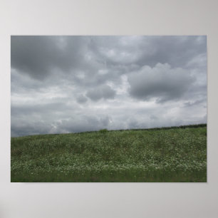 Mooie landschappelijke weergave, wolken en weiden  poster