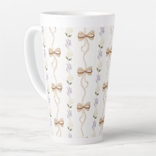 Mooie lavendel witte bloemen strikken latte mok