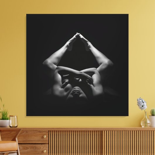 Mooie levende vrouw canvas afdruk (Insitu (Woonkamer))