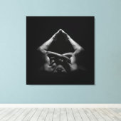 Mooie levende vrouw canvas afdruk (Insitu (Houten vloer))