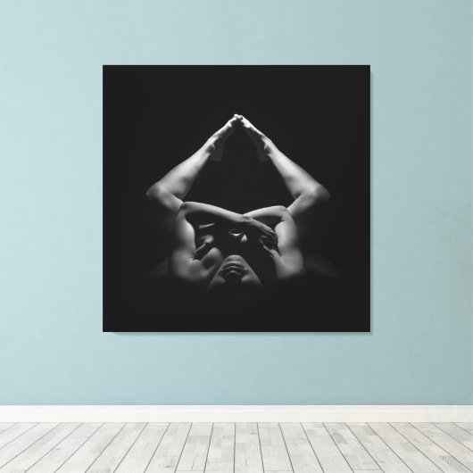 Mooie levende vrouw canvas afdruk (Insitu (Houten vloer))